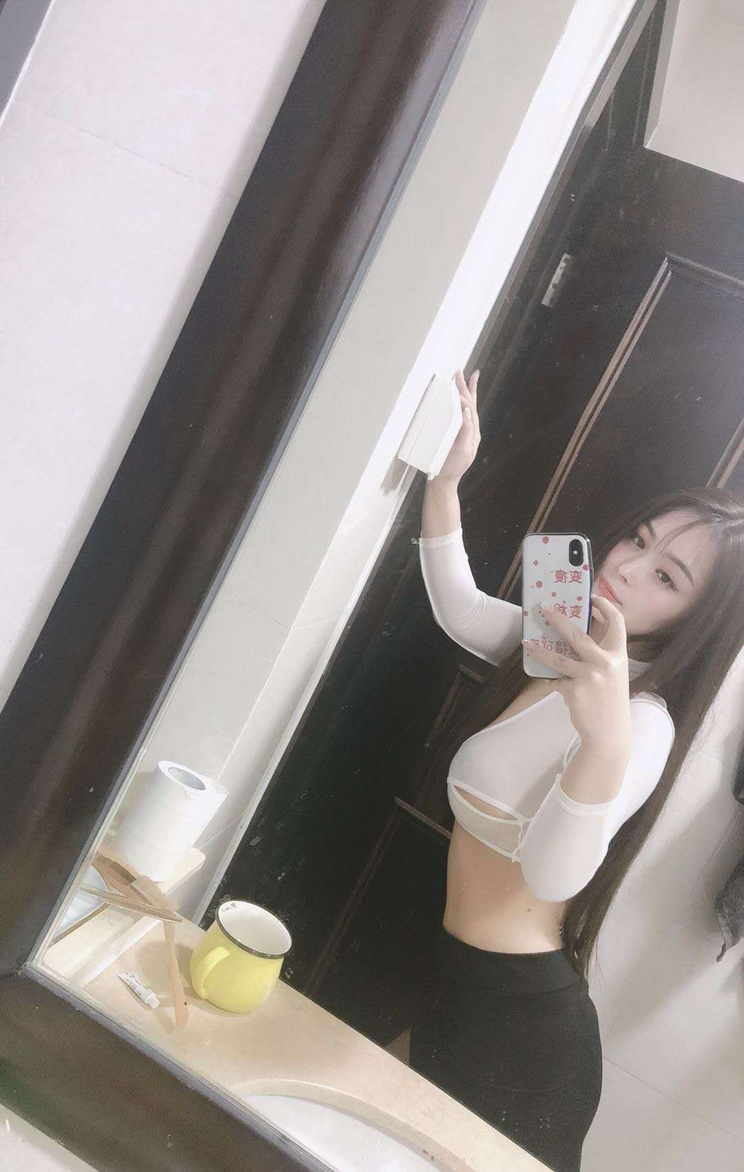 2020年11月9性感女尤小女神的佳恩（纯天然36D）